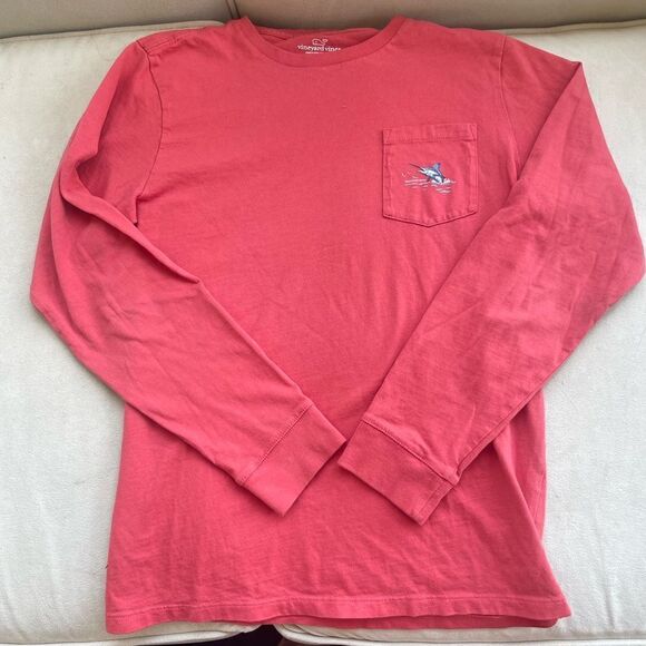 Vineyard Vines boys t-shirt, size large, red with swordfish - Picture 3 of 5